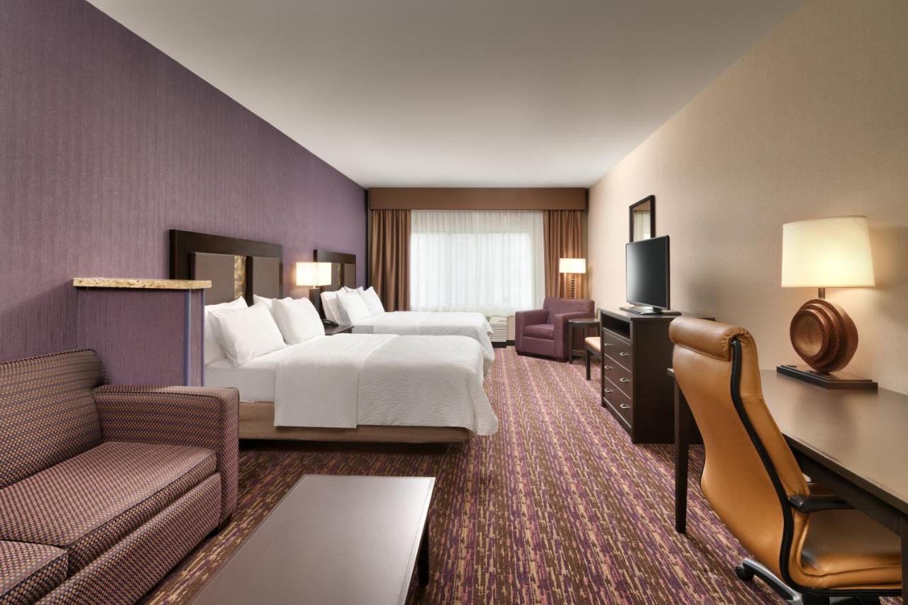 Express & By Ihg 2*