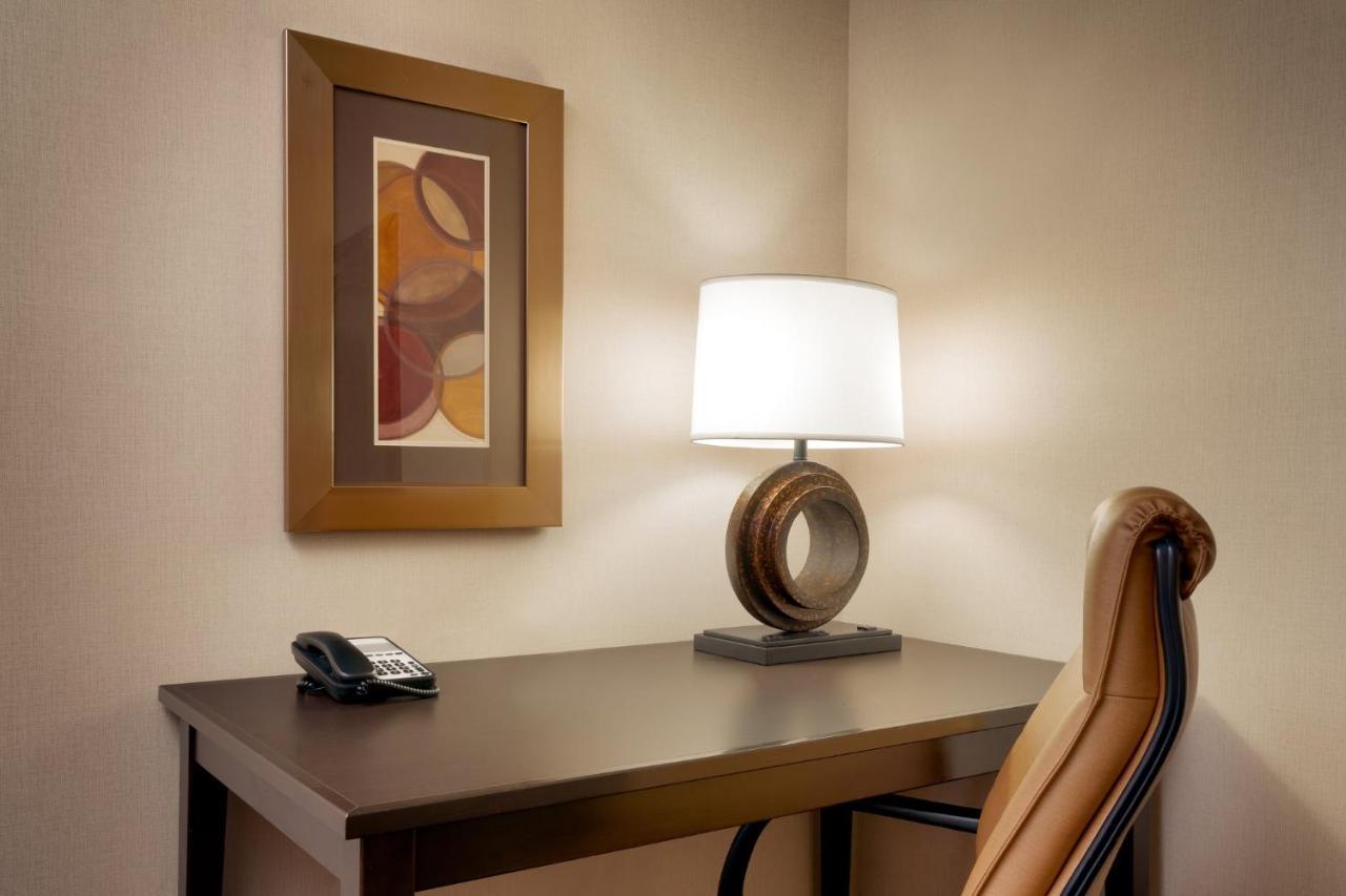 Hotel Express & By Ihg