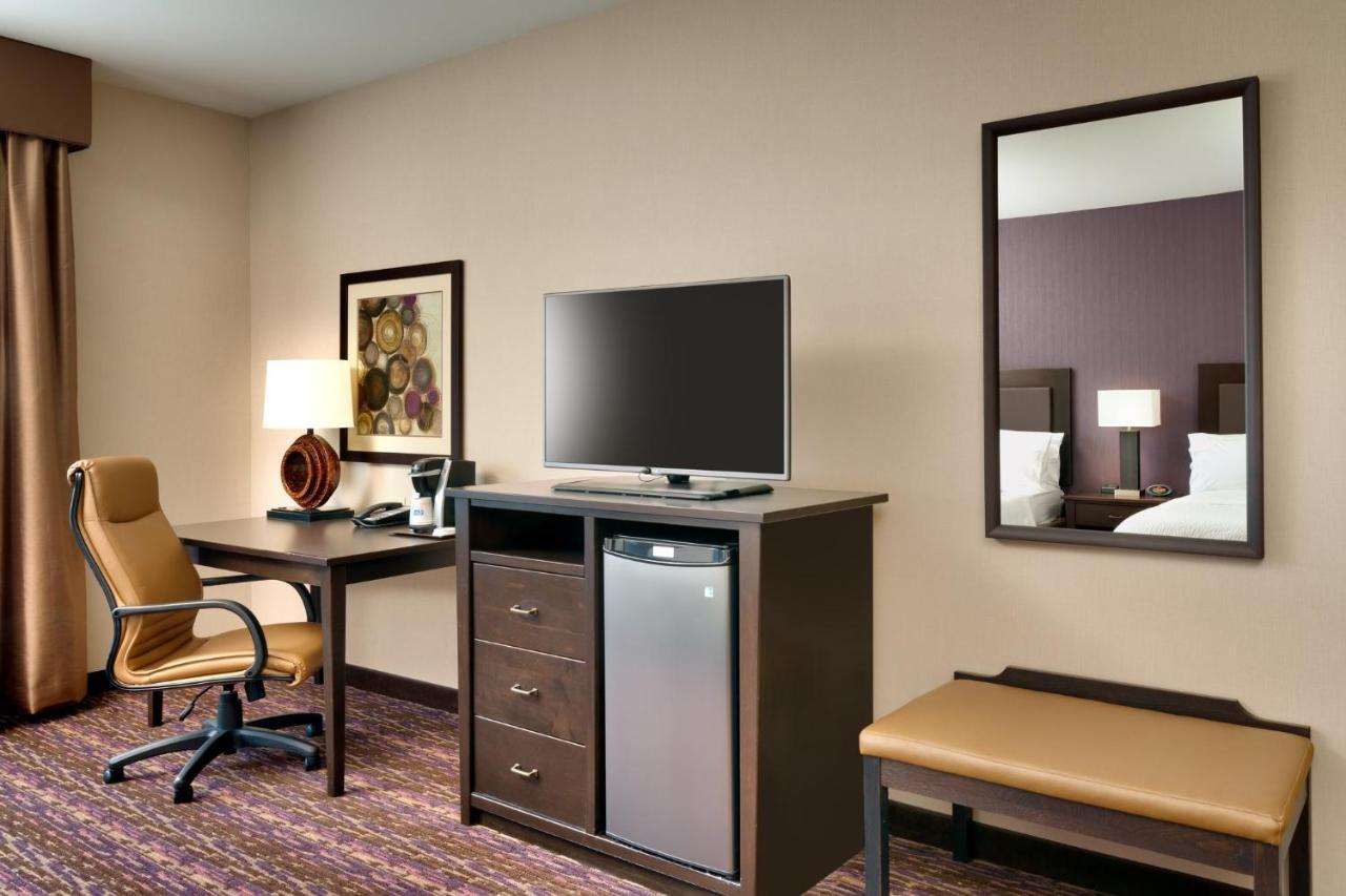 Express & By Ihg