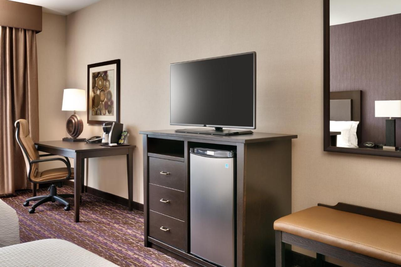 Holiday Express & By Ihg Hotel