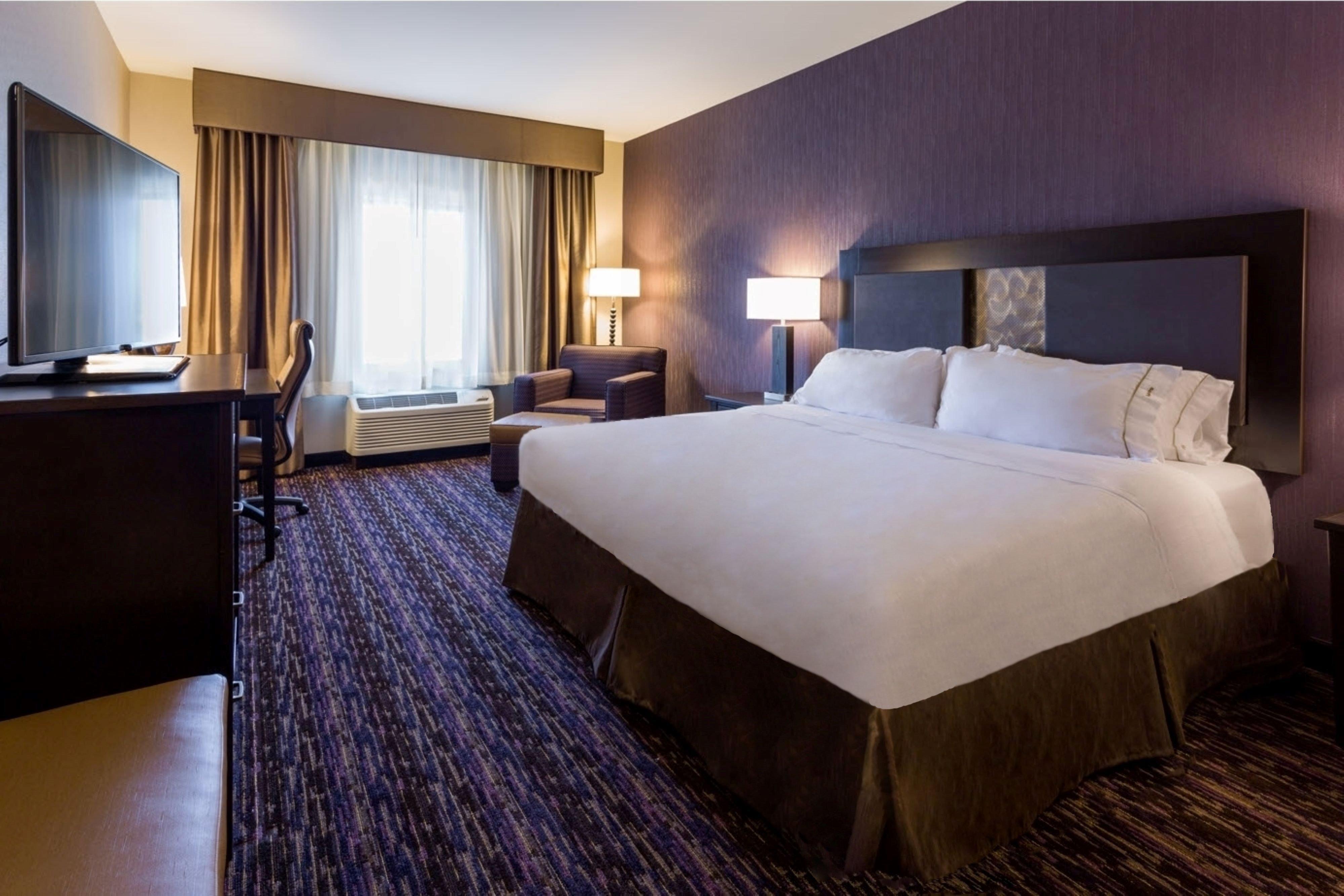 Holiday Express & By Ihg Hotel 2*